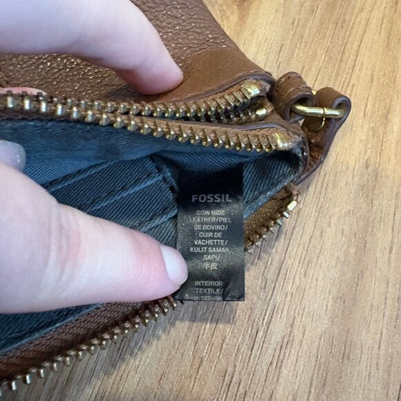 Fossil Brown Cow Leather Double-Zip Wallet with Strap — Excellent Condition - Picture 3 of 6